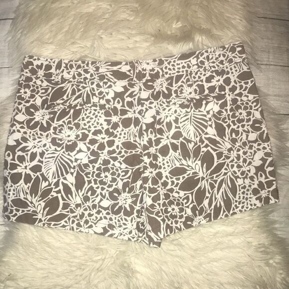 NEW New York & Company Linen Blend Floral Shorts - Picture 2 of 7